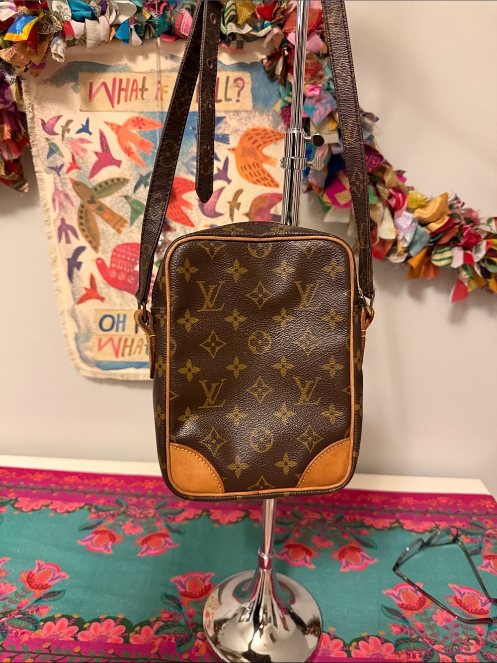 Louis Vuitton Monogram Amazone Crossbody Bag with Natural Vachetta Trim - Picture 6 of 17